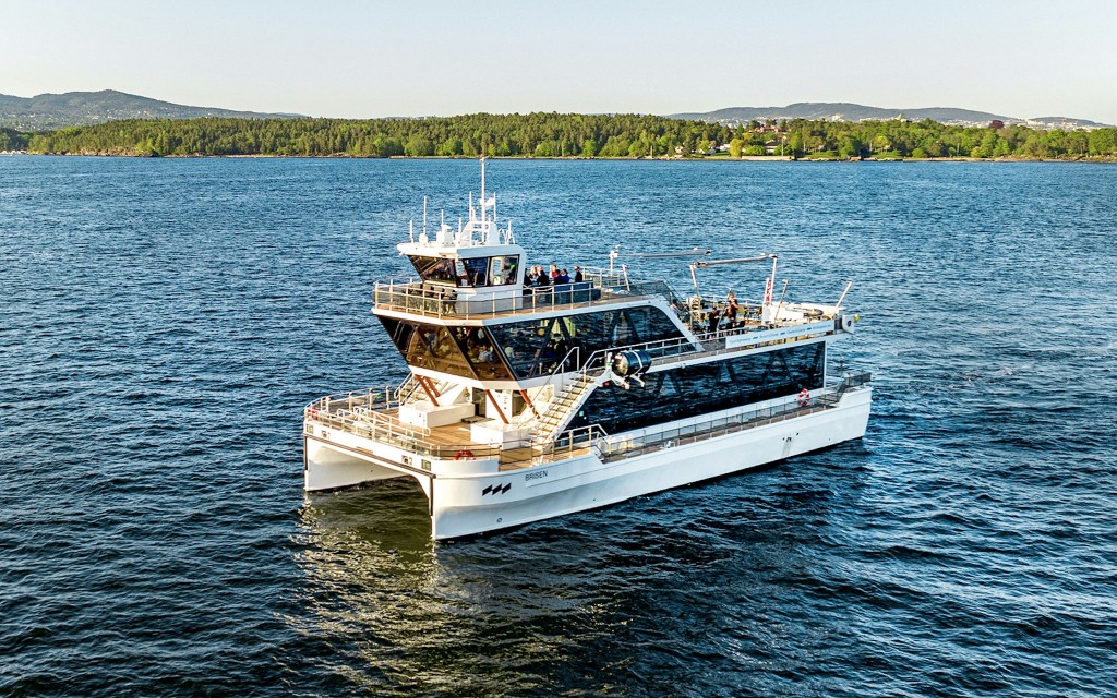 Oslo: 3-Gänge-Abendessen & Live-Musik Schifffahrt auf dem Oslofjord (Oslofjord 3-Course Dinner Cruise)