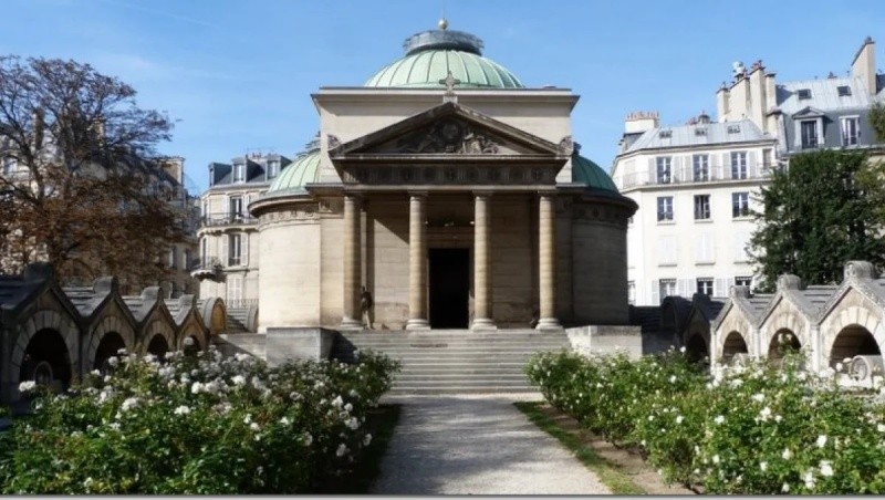 Paris: Chapelle Expiatoire Entrance Tickets