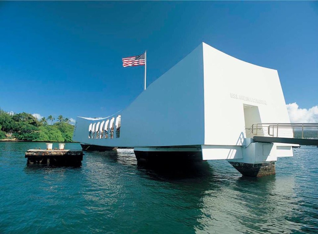 Pearl Harbour Virtual Reality Centre (Pearl Harbour Virtual Reality Centre - Explore the USS Arizona Today VR Experience)