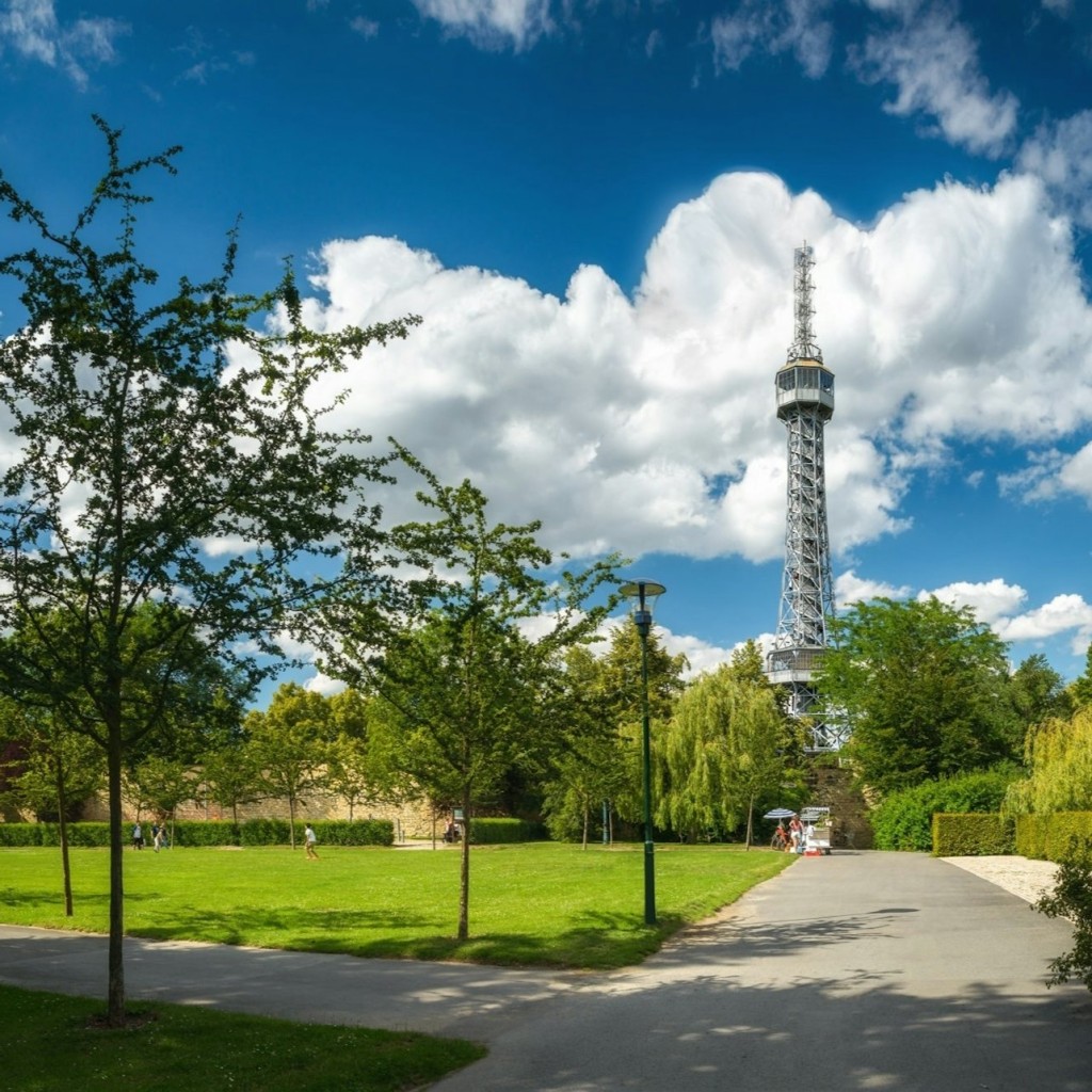 Torre de Petřín e Labirinto de Espelhos: bilhete de entrada