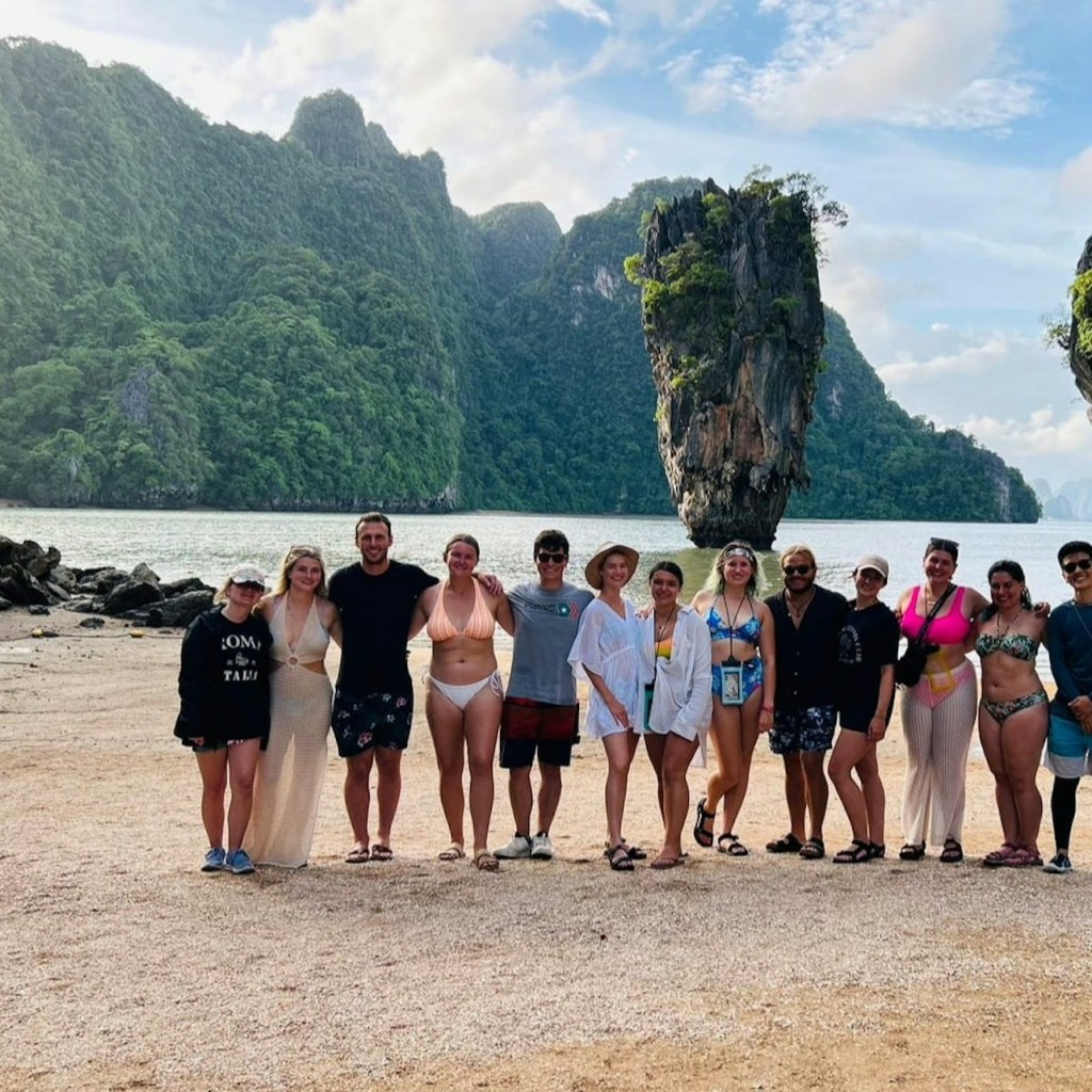 Baie de Phang Nga : Excursion en bateau + transferts + repas + canoë-kayak avec plancton rougeoyant