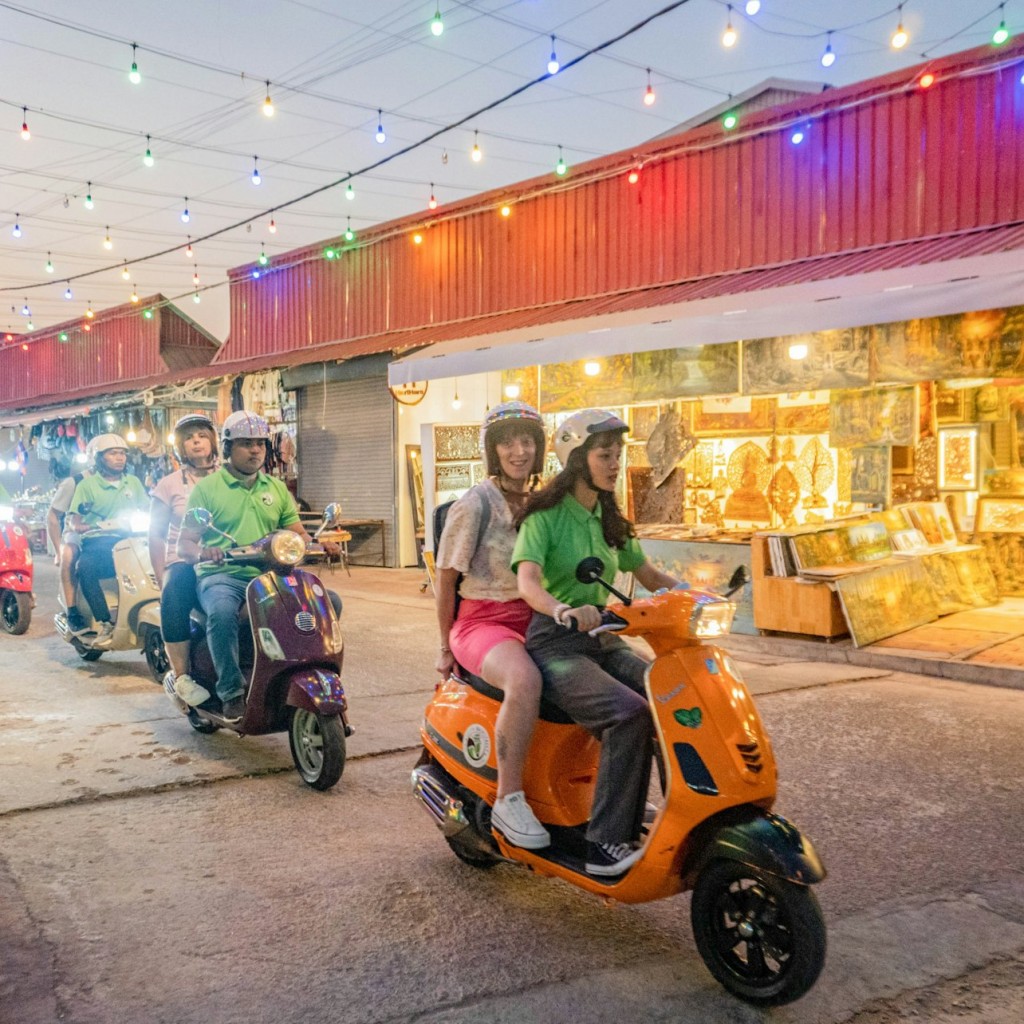 Phnom Penh: zwiedzanie z przewodnikiem Vespa Food + transfer