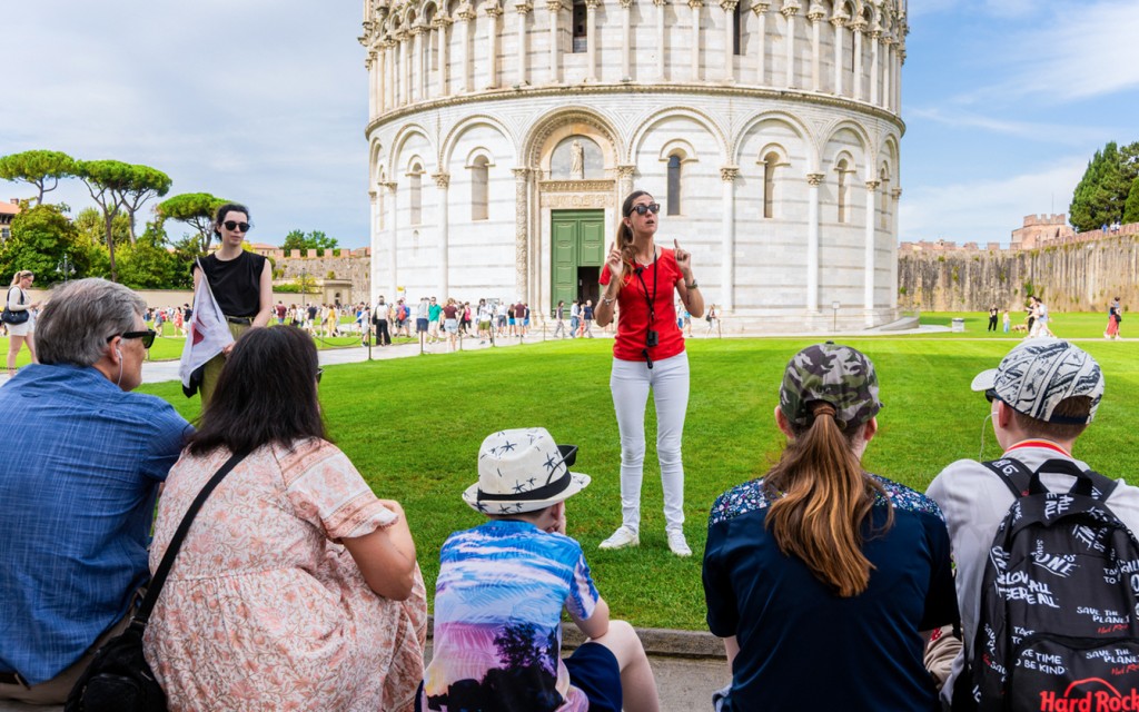 Pisa All-Inclusive Guided Tour of Baptistery, Cathedral & Tower (Italian Guided Tour with Monumental Complex)
