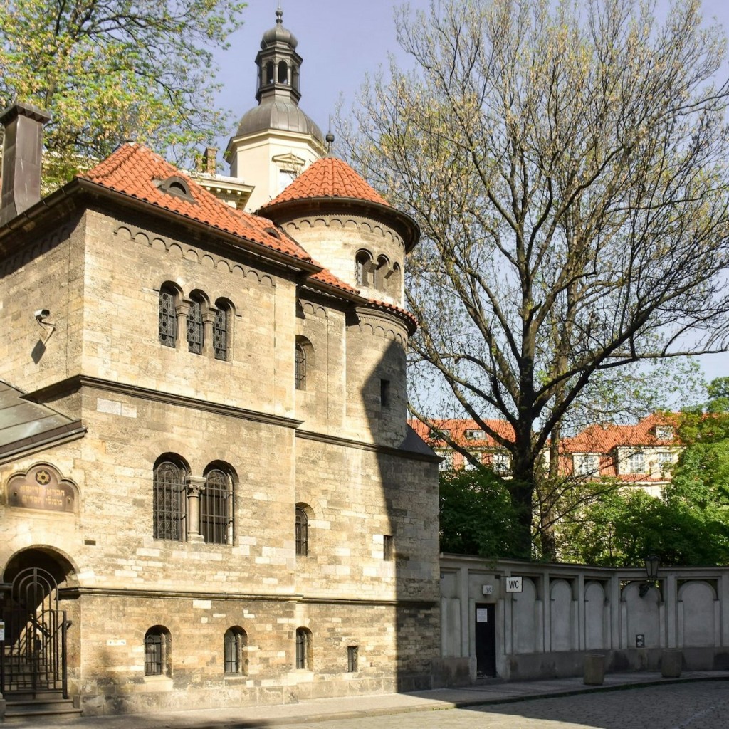 Prague Jewish Quarter: Admission + Guided Introduction + Optional Audio Guide