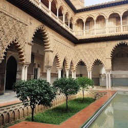 Royal Alcázar of Seville: Skip The Line Ticket + Guided Tour in Italian