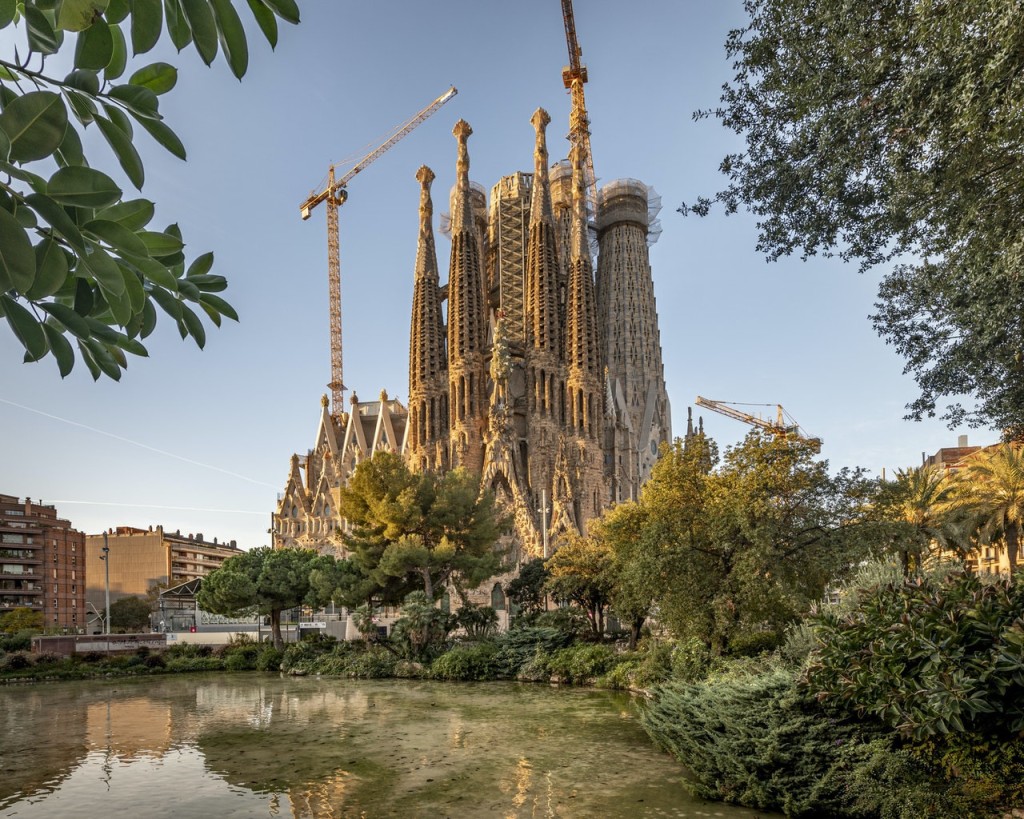 Sagrada Familia Ticket with Optional Tower Access (Sagrada Familia - Skip the Line Admission with Tower Access (Students))