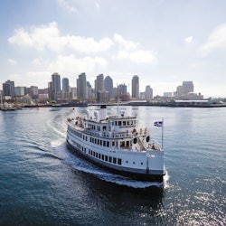 San Diego: Champagne Brunch Cruise with Dessert Buffet