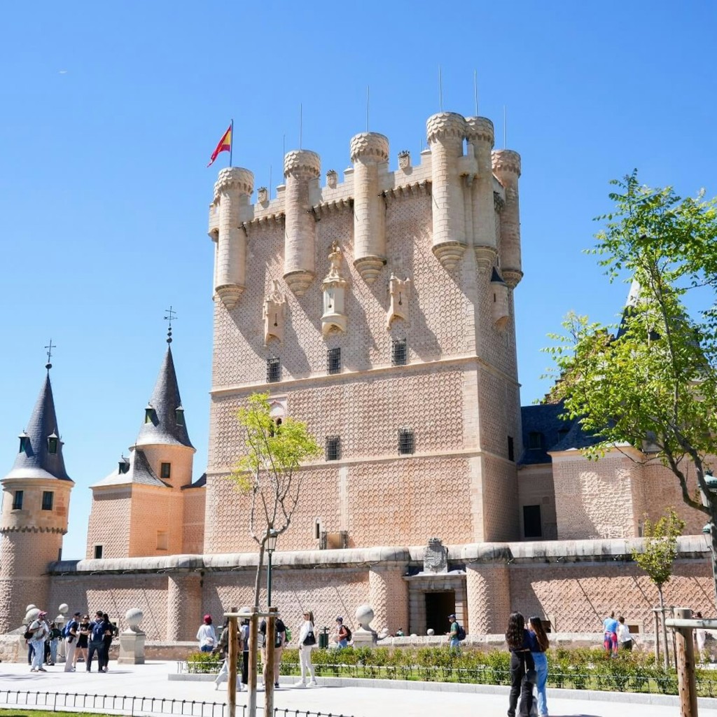 Ségovie : Visite guidée depuis Madrid + entrée à la cathédrale et à l'Alcazar