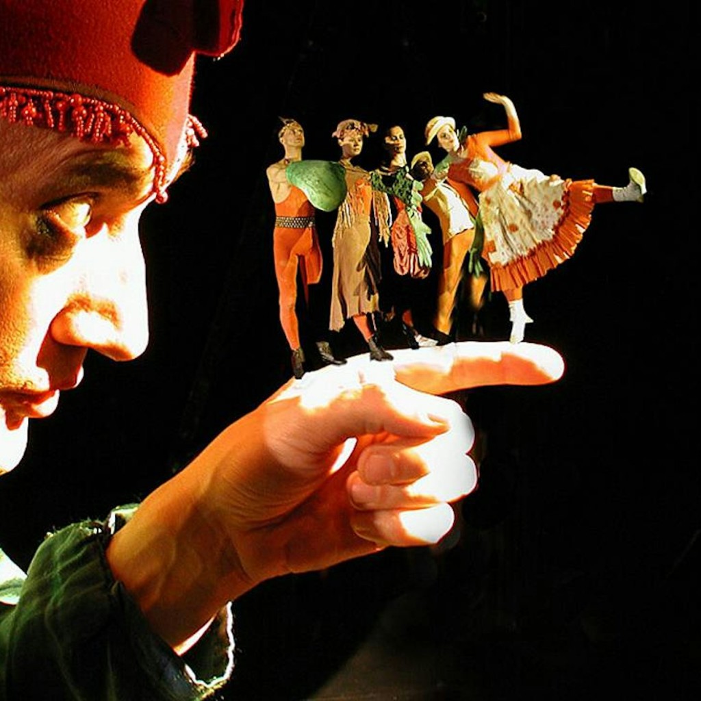 SRNEC: Théâtre Black Light - Antologí