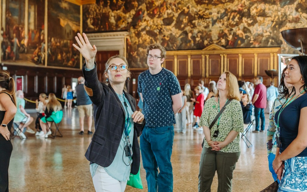 Markusdom & Dogenpalast Schnelleinlass geführte Tour (French Guided Tour)