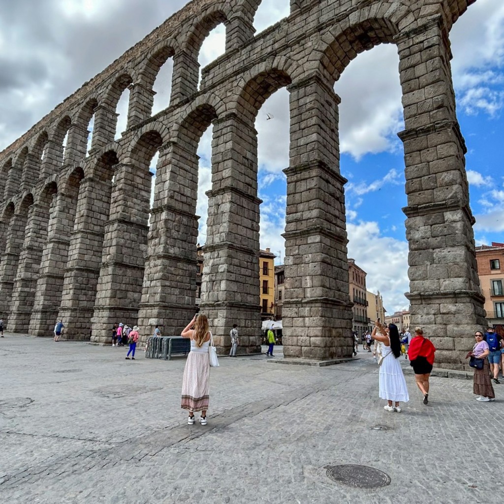 Toledo e Segovia: Gita di un giorno da Madrid + ingresso all'Alcázar di Segovia