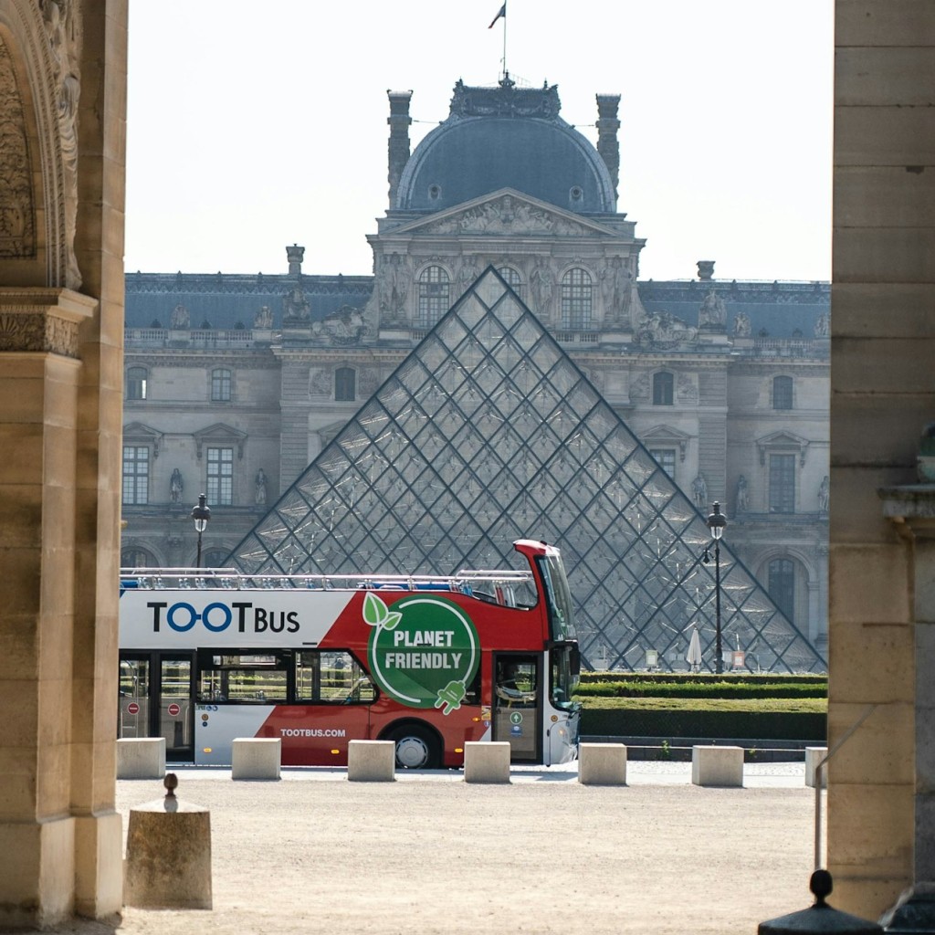 Tootbus Parigi: Bus Hop-on Hop-off ecologico + Tour serale in autobus - Day & Night Pass 1 Day