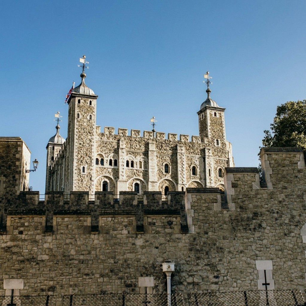 Tour de Londres : Visite guidée + Joyaux de la Couronne + Croisière