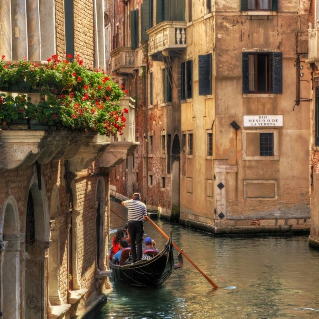 Venedig: Gondelfahrt mit Live-Kommentar & Audioguide - Single Seat