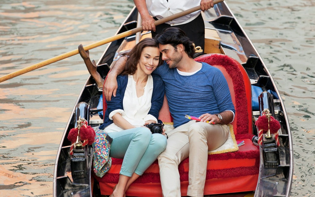 Venedig: Private Gondelfahrt (Private Gondola Ride with Serenade)