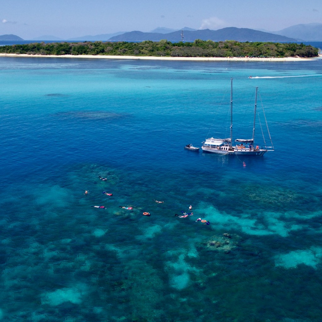 Walk, Sail and Snorkel: Great Barrier Reef & Green Island Tour
