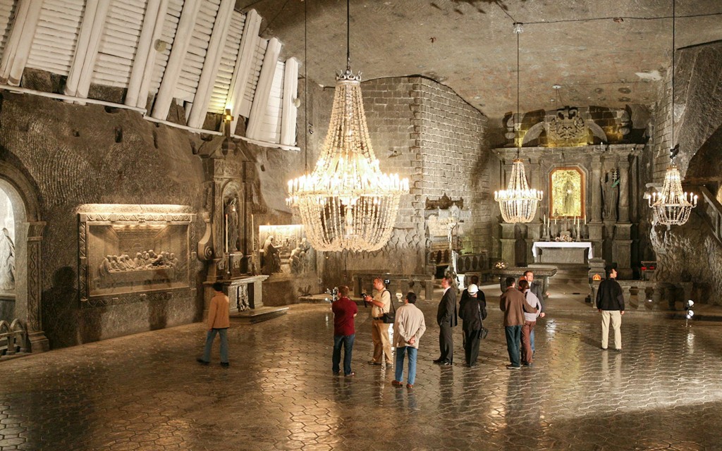 Wieliczka Salt Mine Guided Tour with Skip-the-Line Tickets
(Italian Guided Tour with Hotel Transfer)
