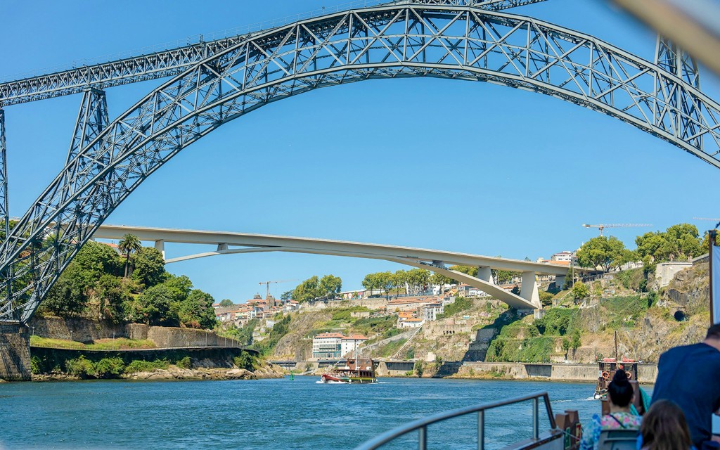 6 Brücken Douro Flussfahrt (From Cais da Ribeira: Six Bridges Cruise + Calem Cellars Visit) - 2