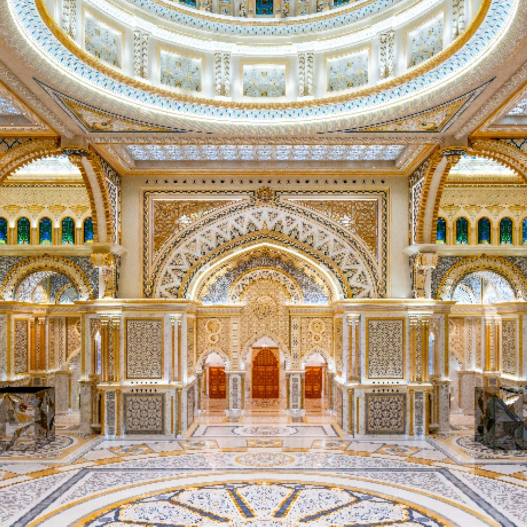 Abu Dhabi: visita privada a la ciutat + Gran Mesquita Sheikh Zayed + Palau Qasr Al Watan - VIP combo: VIP Combo: Louvre & Qasr Al Watan - 1