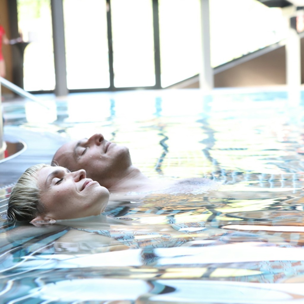 Acquaworld: Parc aquàtic interior i exterior - Standard Admission - 1
