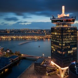 A'DAM Lookout:入場券+ハンバーガーメニュー - 2