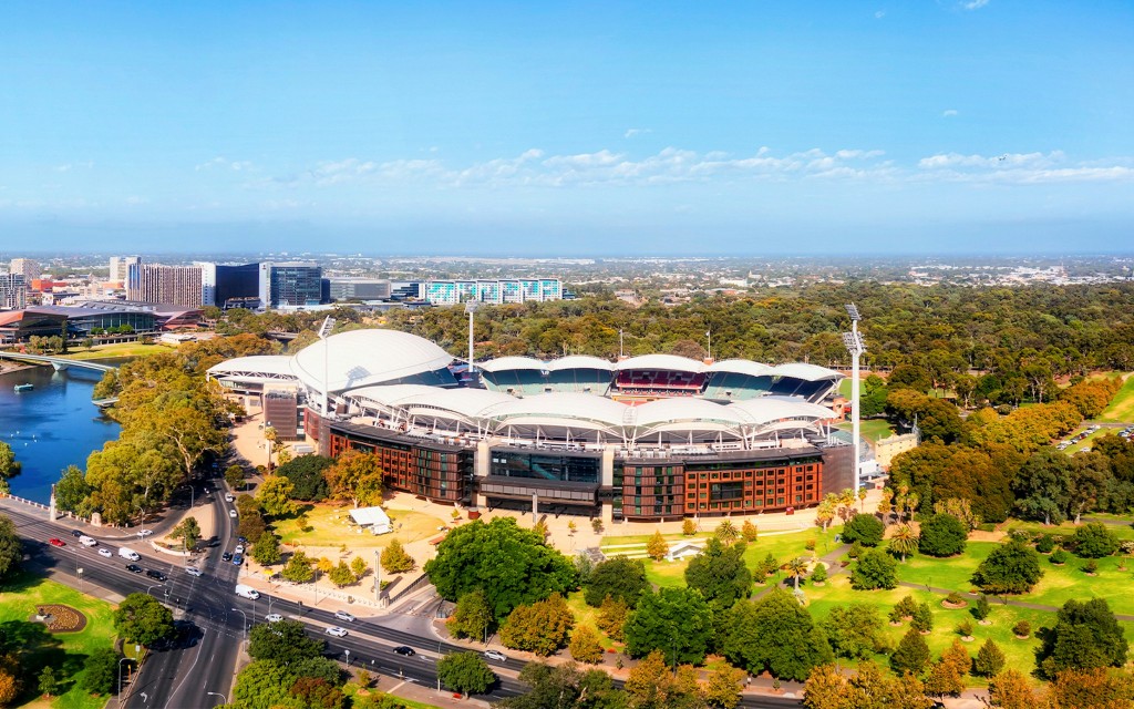 Wycieczka z przewodnikiem po dachu Adelaide Oval (RoofClimb Twilight) - 1
