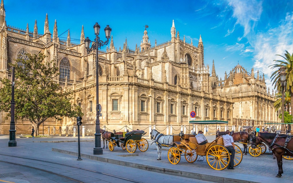 Geführte Tour durch Alcázar + die Kathedrale von Sevilla und Giralda mit Schnelleinlass (French Guided Tour) - 1