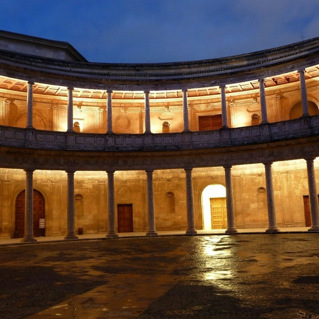 Alhambra: Guided Night Tour + City Pass - 2