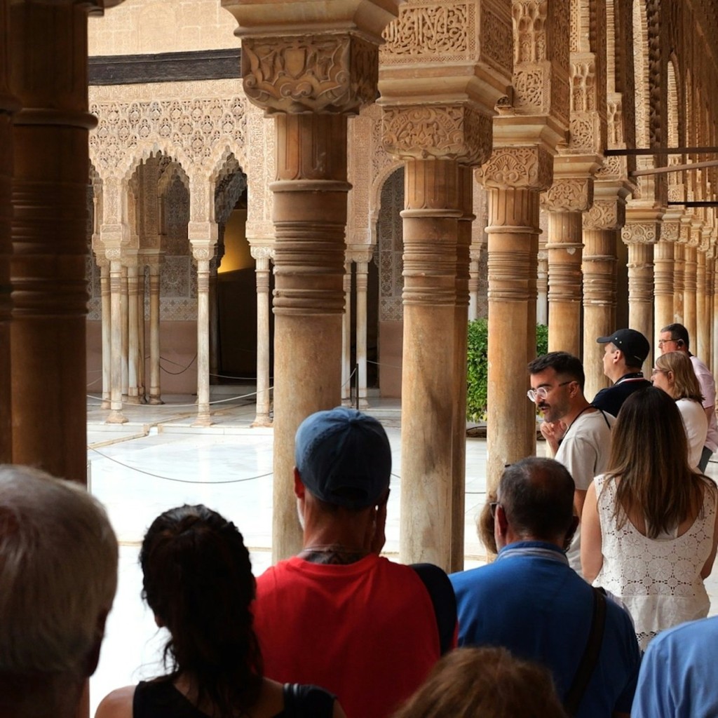 Alhambra & Nasrid Palaces: Guided Tour + City Pass - 2