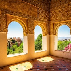 Alhambra & Nasrid Palaces: Guided Tour + Priority Entry Ticket - 2