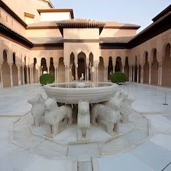Alhambra & Nasrid Palaces: Guided Tour + Transport from Granada & Arabian Bath - 2