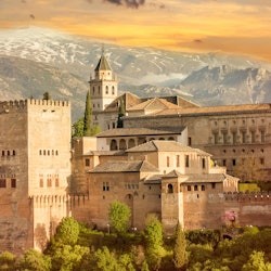 Alhambra & Nasrid Palaces: Guided Tour + Transport from Málaga - 3