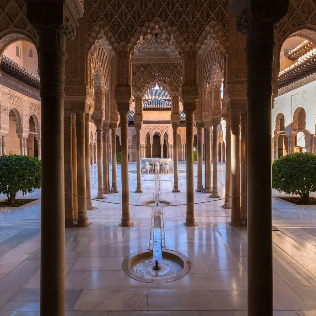 Alhambra & Nasrid Palaces: Skip The Line Ticket + Guided Tour - 1