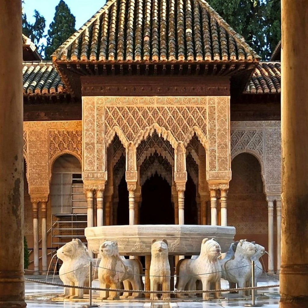Alhambra & Nasrid Palaces: Skip The Line Ticket + Transport from Seville - 2