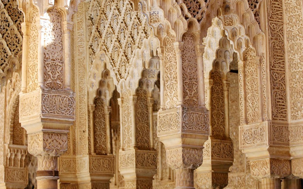 Alhambra Premium Skip-the-Line Guided Tour with Nasrid Palaces (French Guided Tour) - 2