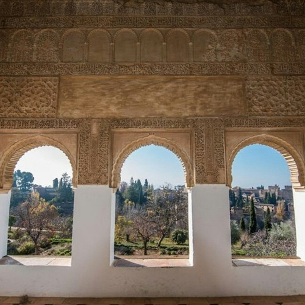Alhambra: Skip The Line Ticket + Guided Tour - 3