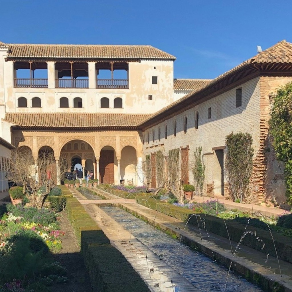 Alhambra: Skip The Line Ticket + Guided Tour - 2