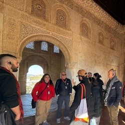 Alhambra: Small Group Guided Tour + Tastings - 3