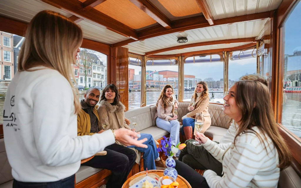 Amsterdam : 1 heure de croisière touristique sur les canaux à bord d'un bateau fermé et chauffé (60-Min Cruise from Centraal Station) - 2