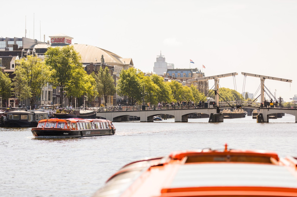 Amsterdam City Centre Canal Cruise Including Audioguide (COUPLE DEAL: Anne Frank House Departure) - 3