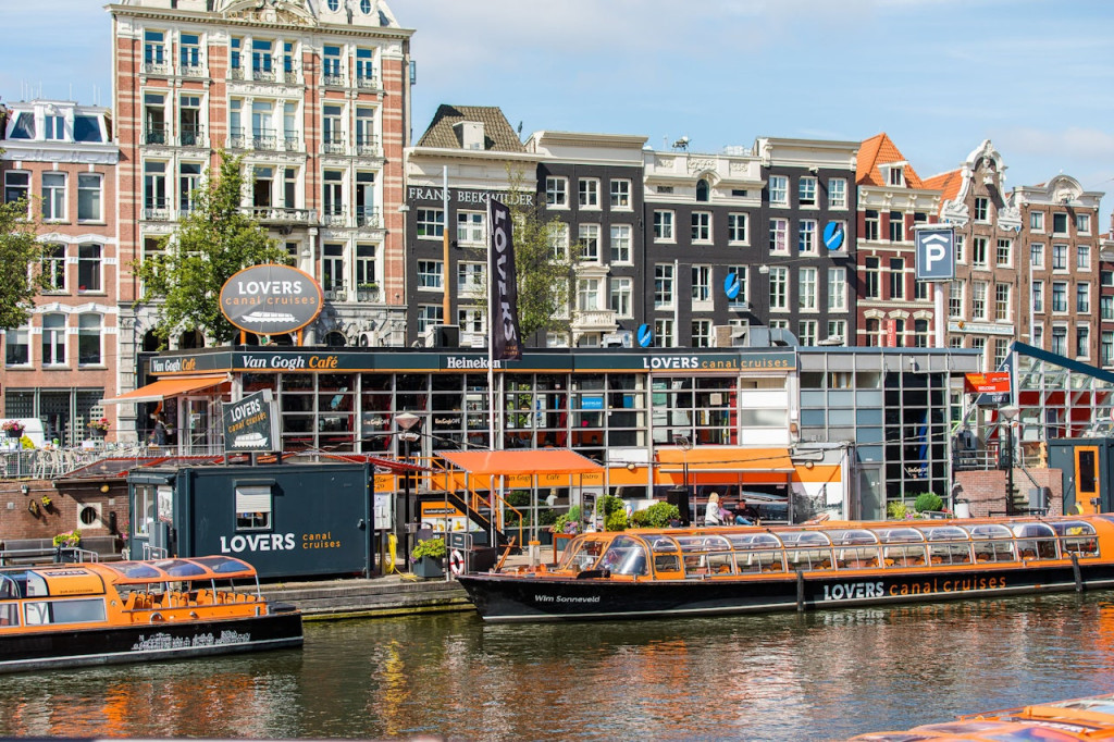 Amsterdam City Centre Canal Cruise Including Audioguide (Wine and Cheese Cruise (Central Station Departure)) - 2