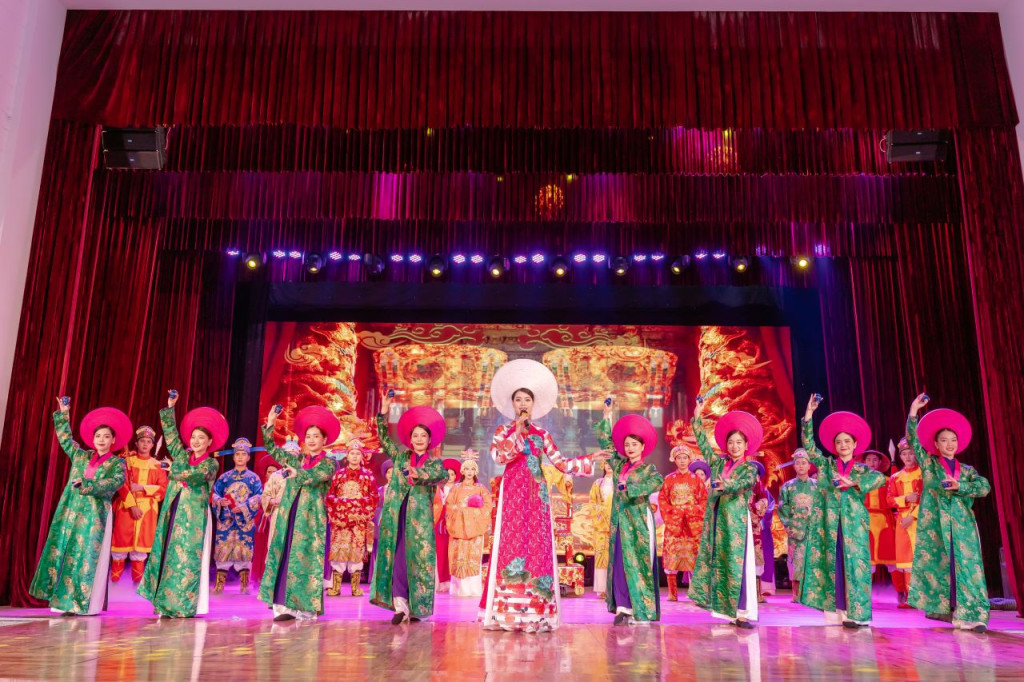 Ao Dai Show in Da Nang (Ao Dai Show - Admission) - 3