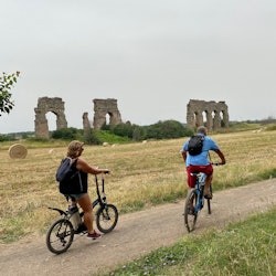Appian Way: Excursió en bicicleta elèctrica fora de pista + Catacumbes + Menjar - 1
