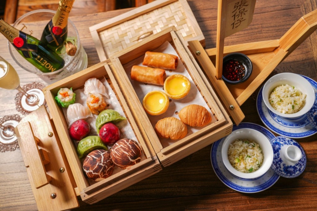 Aqualuna Dim Sum Cruise with Lei Yue Mun Self-Guided Tour (Aqualuna Dim Sum Cruise with Lei Yue Mun Self-Guided Tour (12:00 PM from TST or 12:15 PM from Central)) - 1