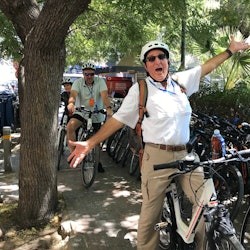 Atenas: Excursão de E-Bike à praia + lanches tradicionais - 3