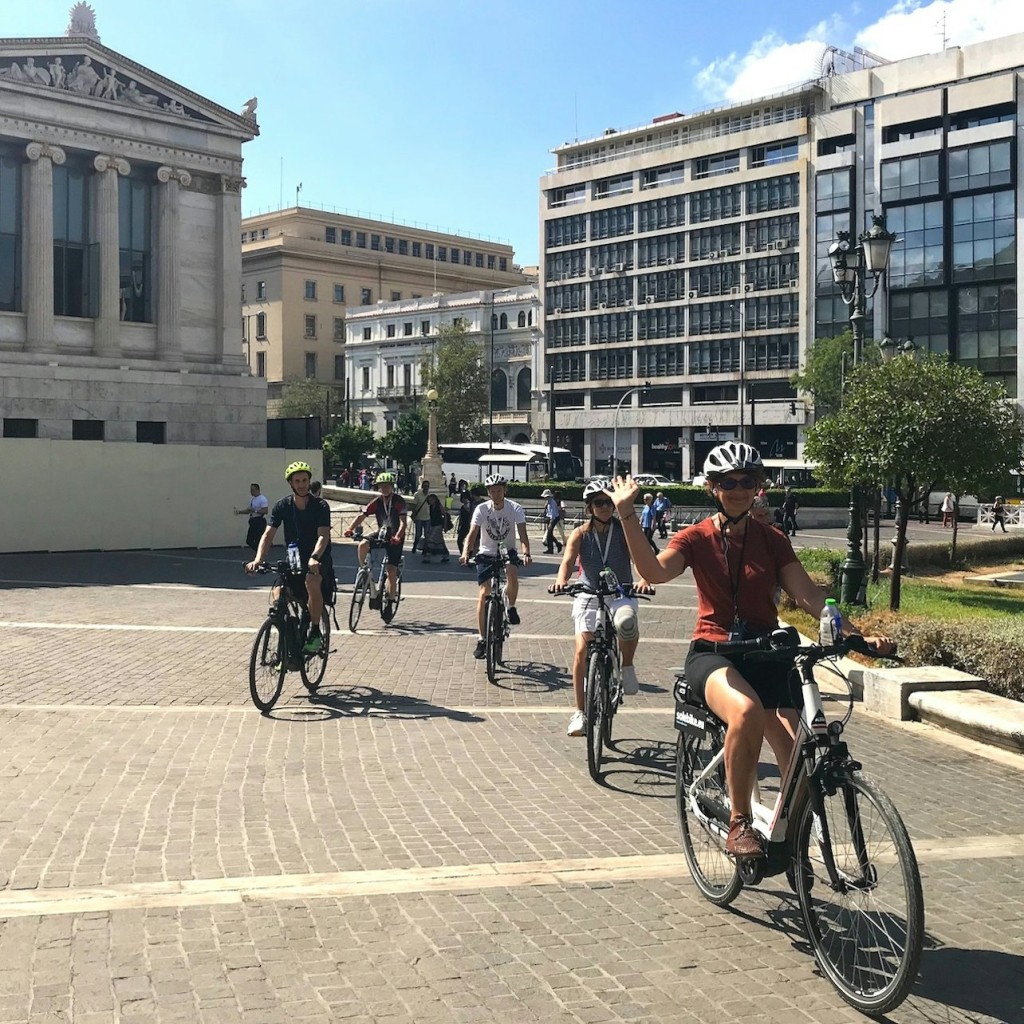 Atenas: Passeio de E-Bike com comida de rua - 1