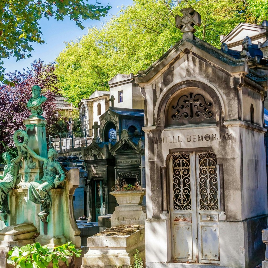 Application d'audioguide pour le cimetière du Père Lachaise par TouringBee - 2