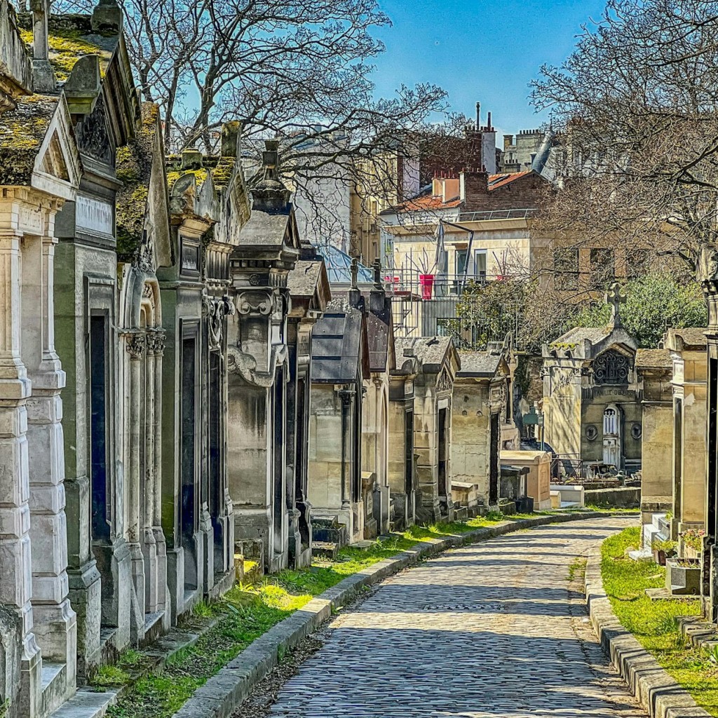 Application d'audioguide pour le cimetière du Père Lachaise par TouringBee - 3