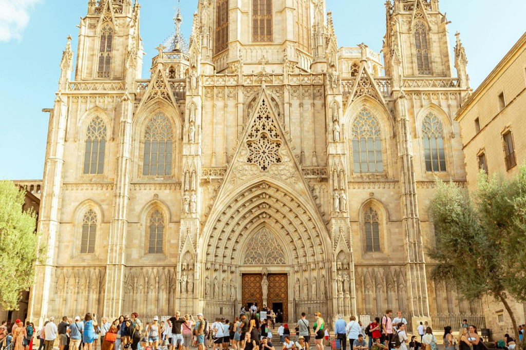 Barcelona Cathedral Ticket (Barcelona Cathedral: Entry Ticket + Audio Guide) - 1