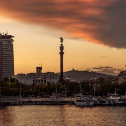 Barcelona: Passeio de catamarã ecológico ao pôr do sol + música ao vivo - 1